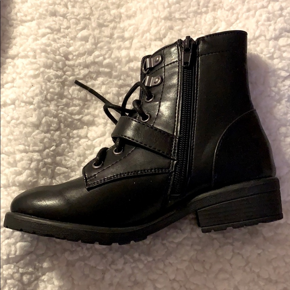 KID SHOES